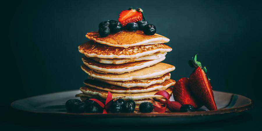 stack panckaes fresh tasty fruit blueberries strawberry