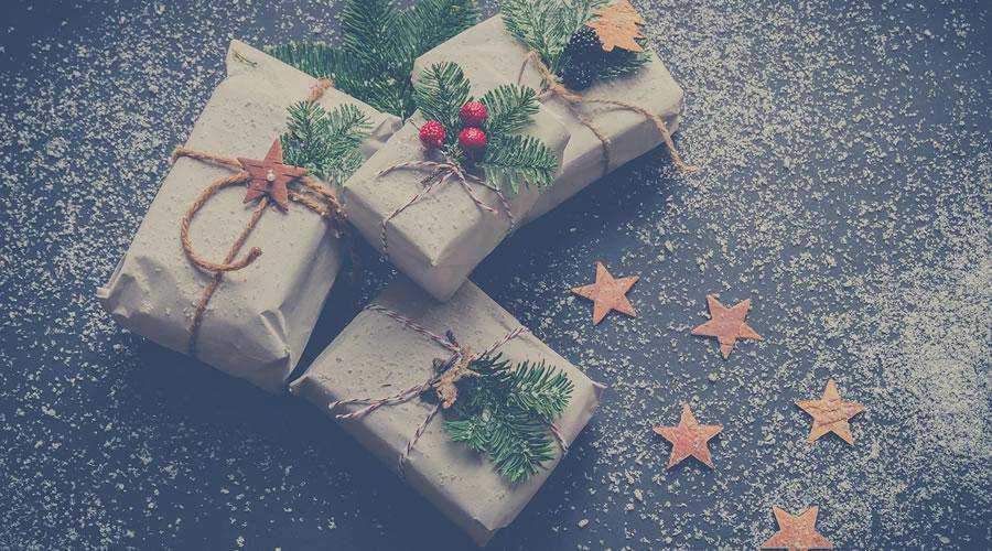 Rustic Christmas Gifts hd wallpaper desktop high-resolution background